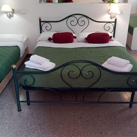 Marconi Rooms Loggia Delle Erbe Verona Eksteriør billede
